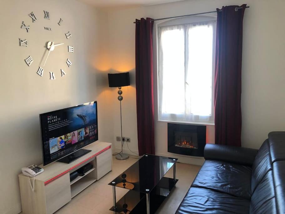 Appartement 3 Pieces En Face La Gare De Creil Eksteriør bilde